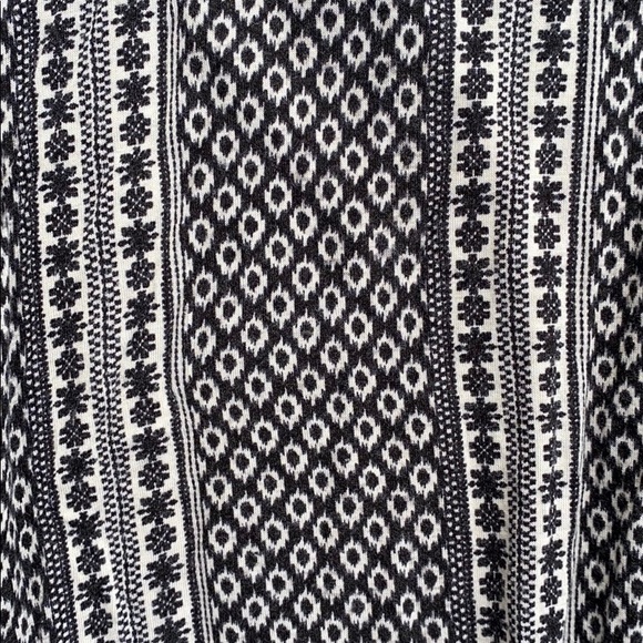 Patterned Maxi Skirt - Picture 2 of 3